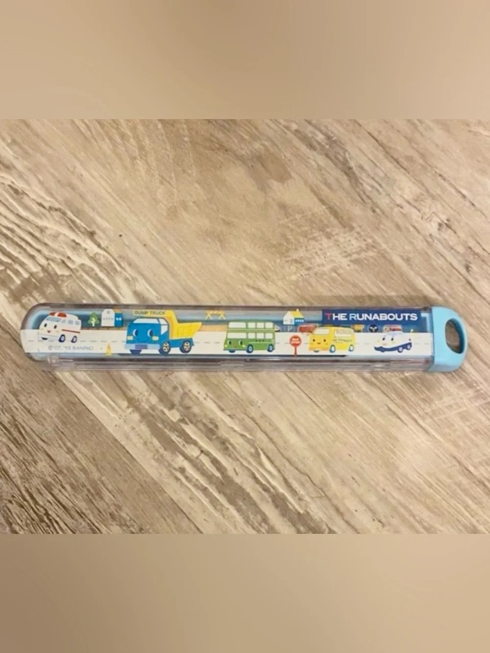 “The Runabouts” blue chopstick set. Includes children’s chopsticks and
